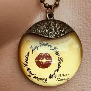 juicy couture Betsey Johnson Collab necklace N22